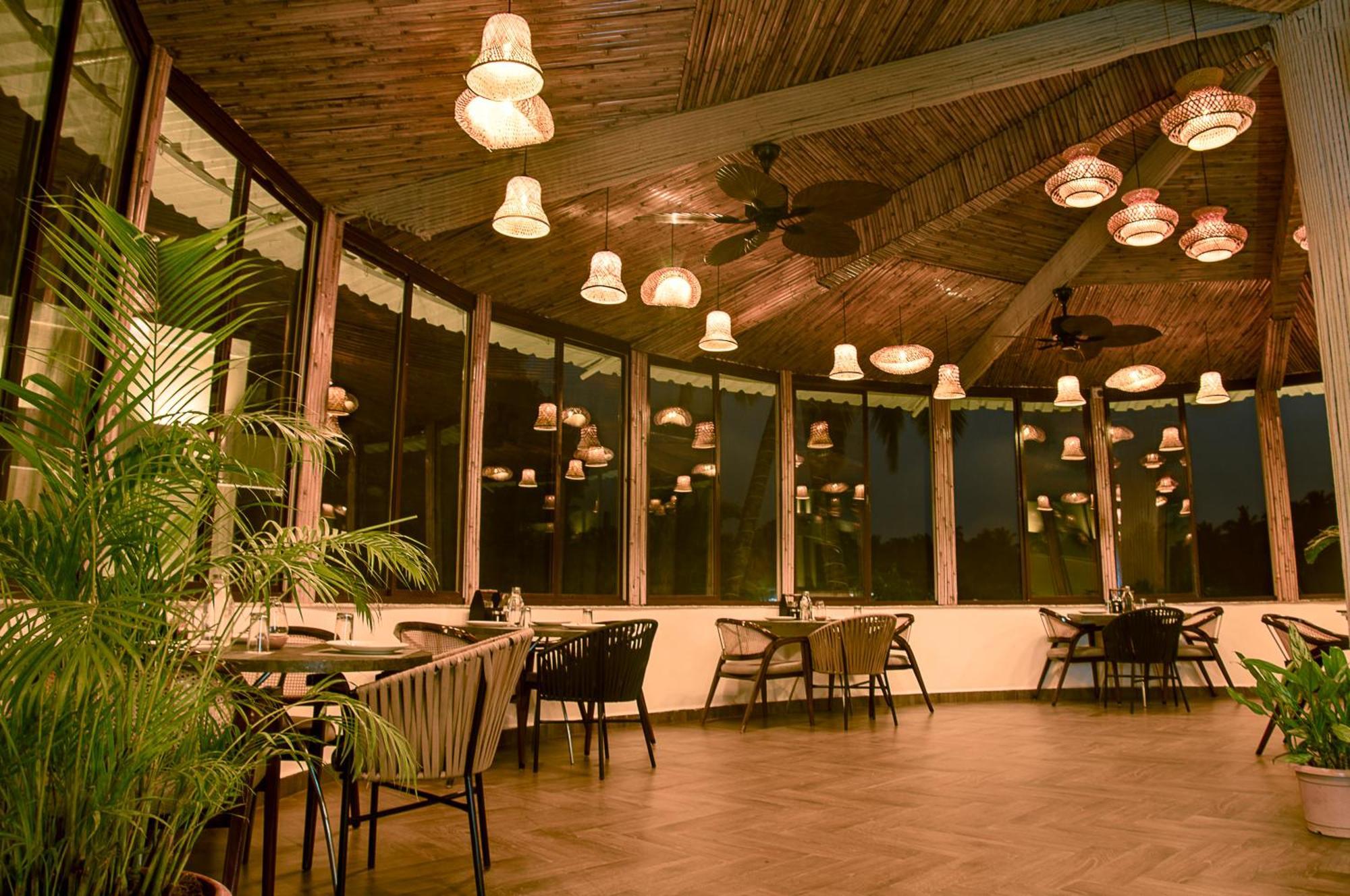 Hotel Treehouse Stamp à Colva Extérieur photo